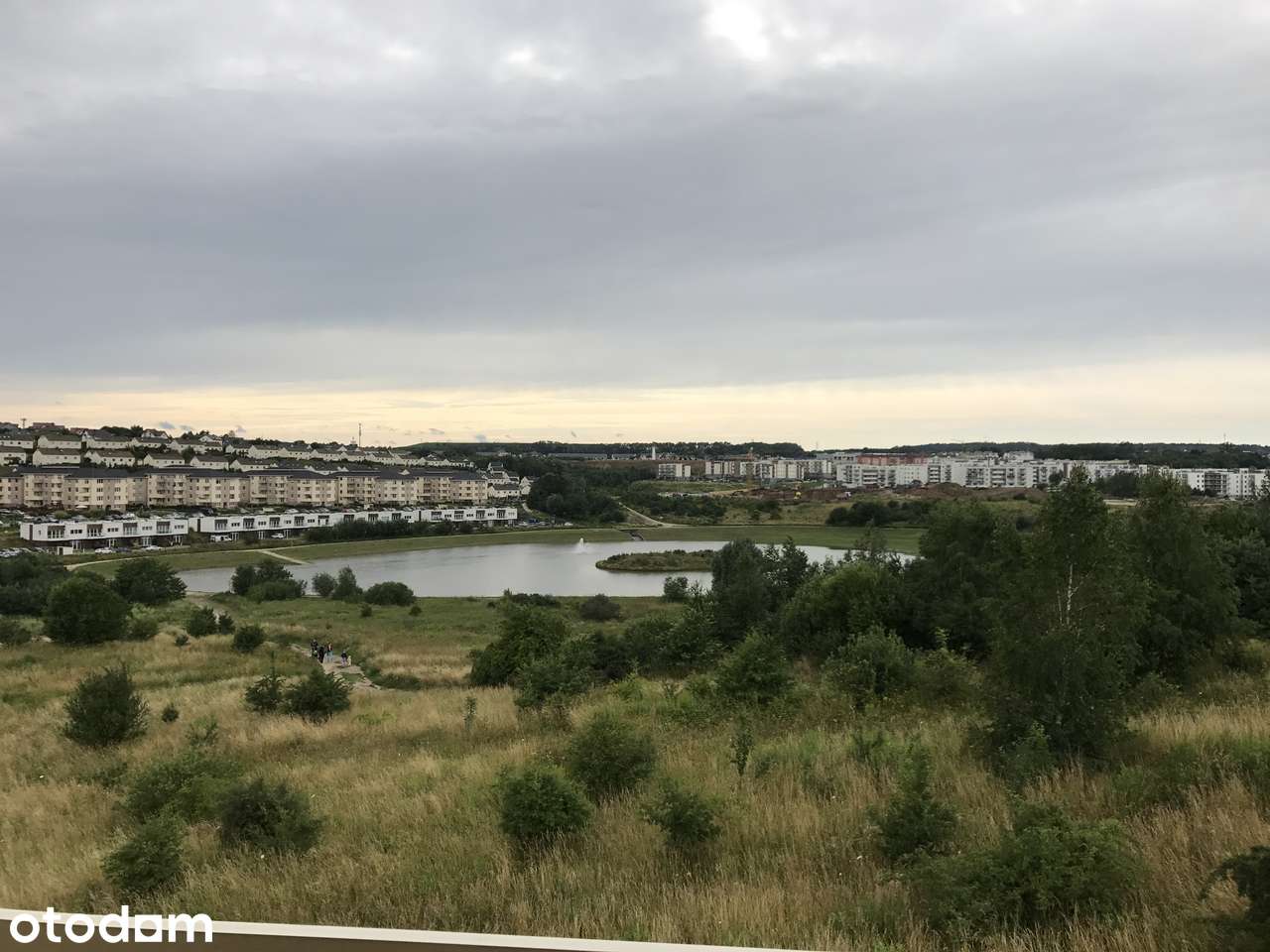 Komfortowe, 3-pokojowe mieszkanie z widokiem na jezioro
