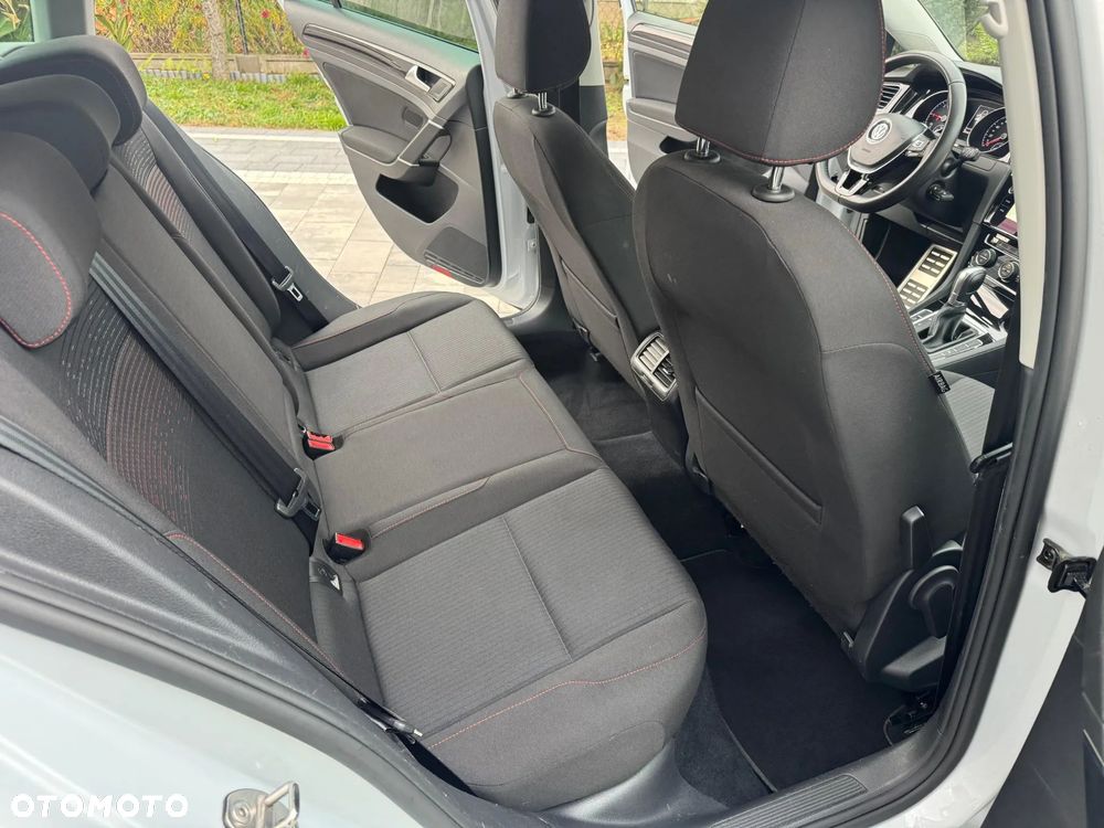 Volkswagen Golf 1.6 TDI SCR DSG Comfortline - 16
