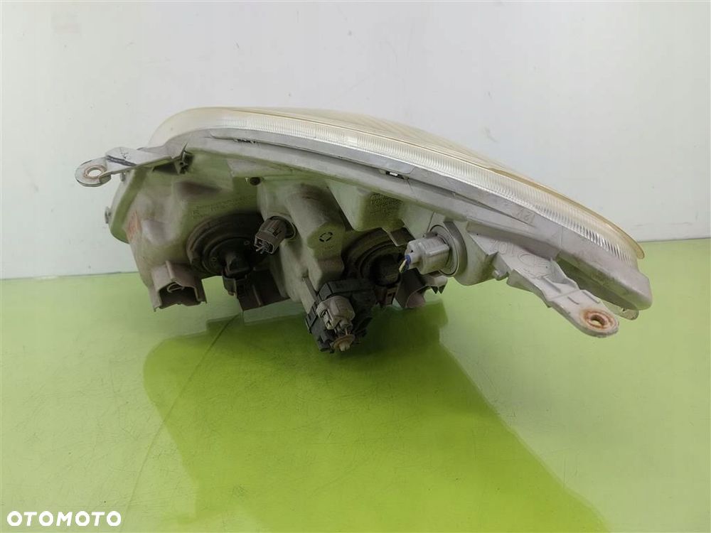 Reflektor lampa przód prawa Toyota Corolla Verso I 2001-2004 UPM60GF20 - 6