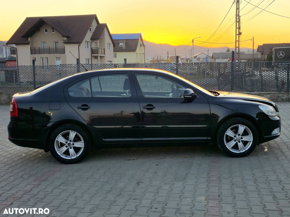 Skoda Octavia 1.6 TDI DPF Ambiente - 12
