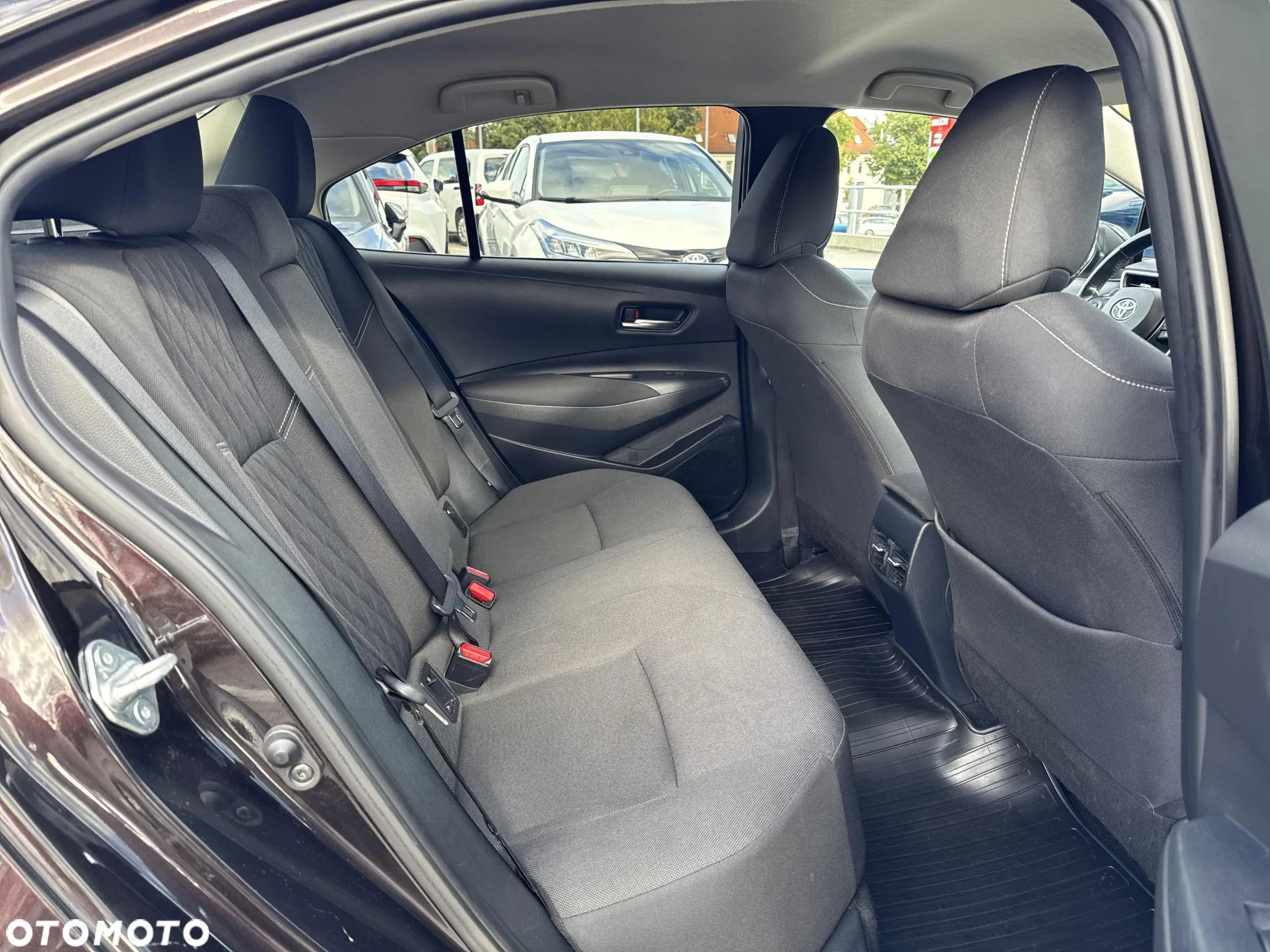 Toyota Corolla 1.6 Comfort - 12
