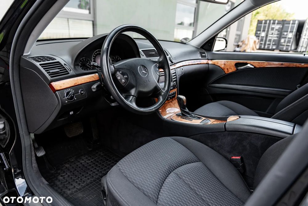 Mercedes-Benz Klasa E 200 Kompressor Automatik Elegance - 17