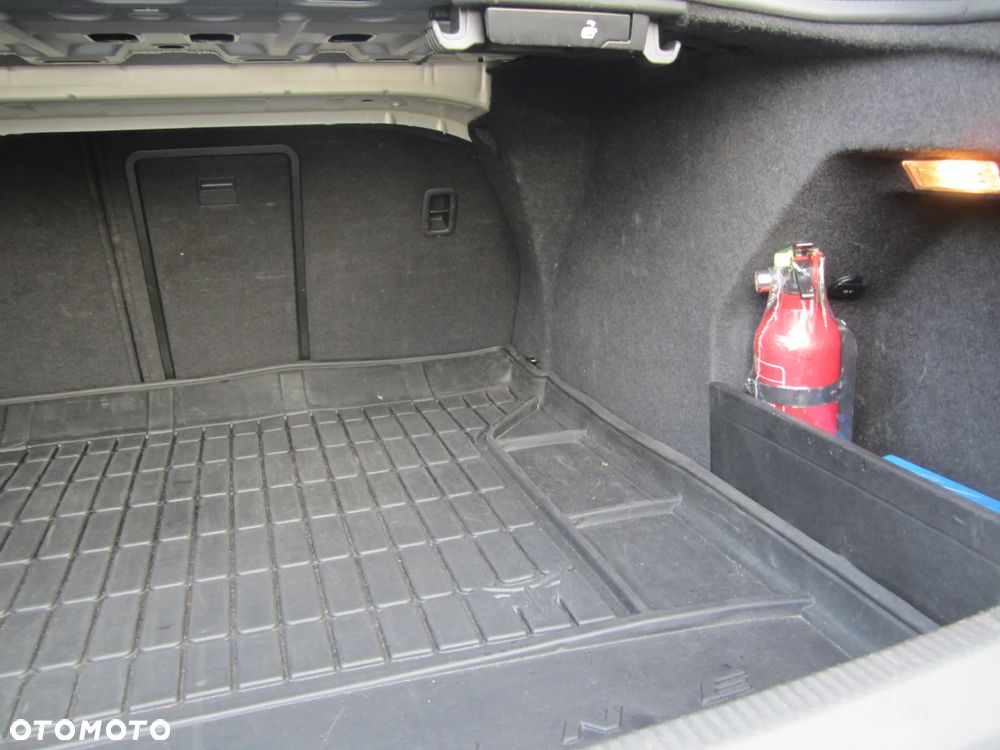 Volkswagen Passat 2.0 TDI DPF Comfortline - 20