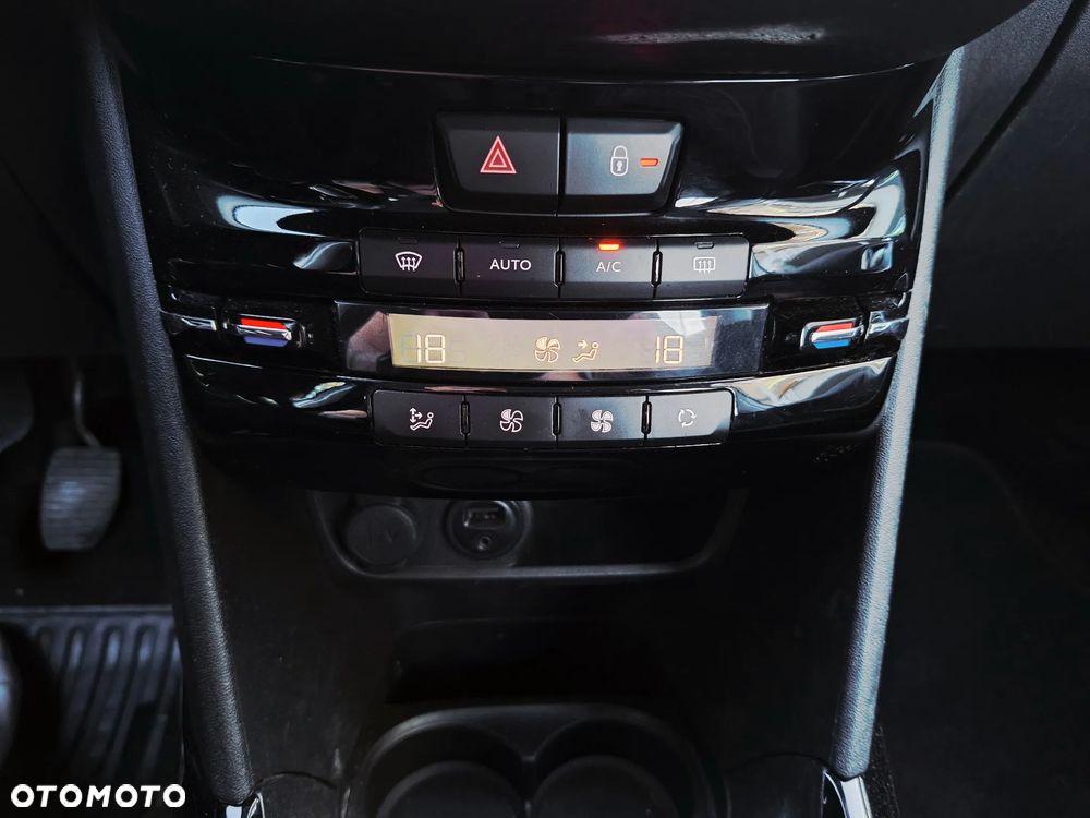 Peugeot 2008 1.6 BlueHDi Allure - 21