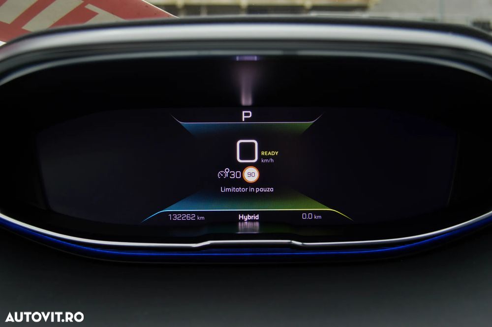 Peugeot 3008 Plug-In Hybrid 225 e-EAT8 Allure Pack - 10