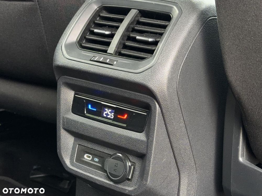 Volkswagen Tiguan Allspace - 14