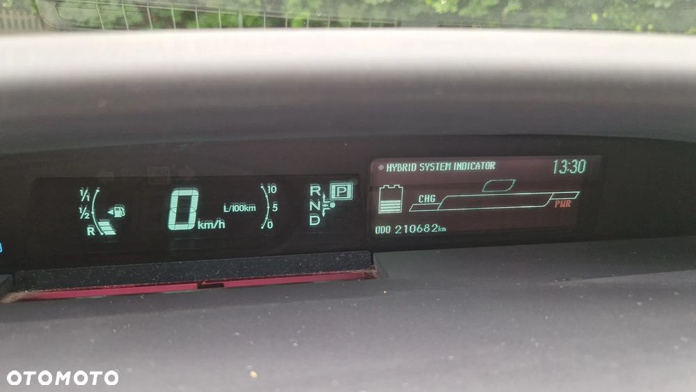 Toyota Prius (Hybrid) Executive - 20
