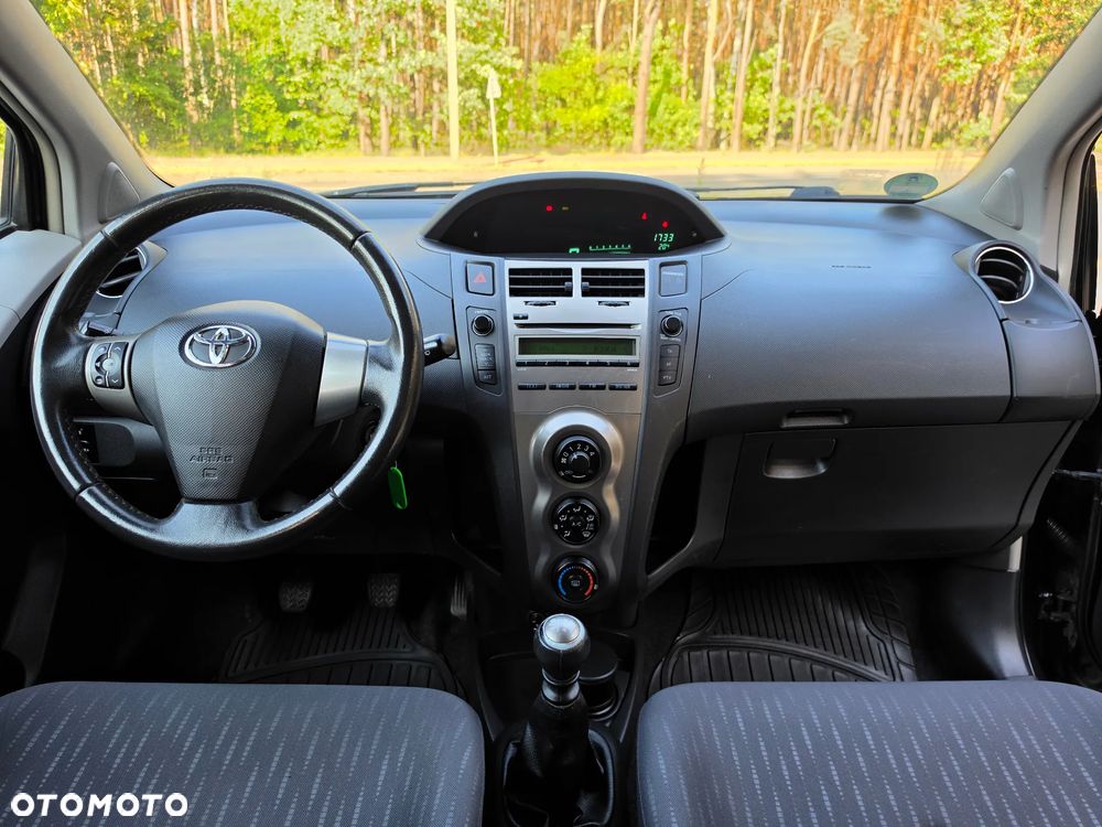 Toyota Yaris 1.33 Luna - 24