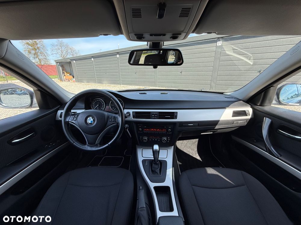 BMW Seria 3 320d DPF - 27