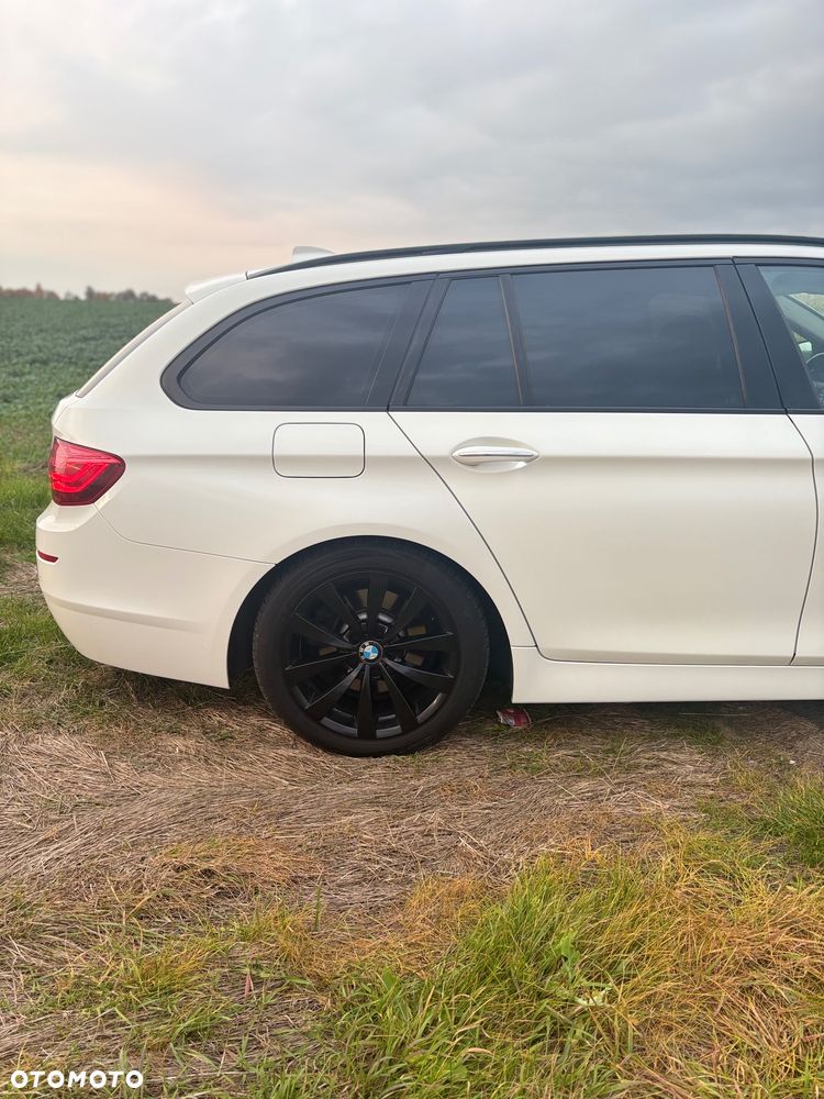 BMW Seria 5 520d - 11