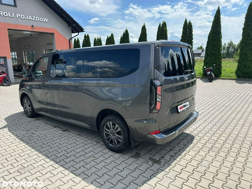 Ford Tourneo Custom - 4