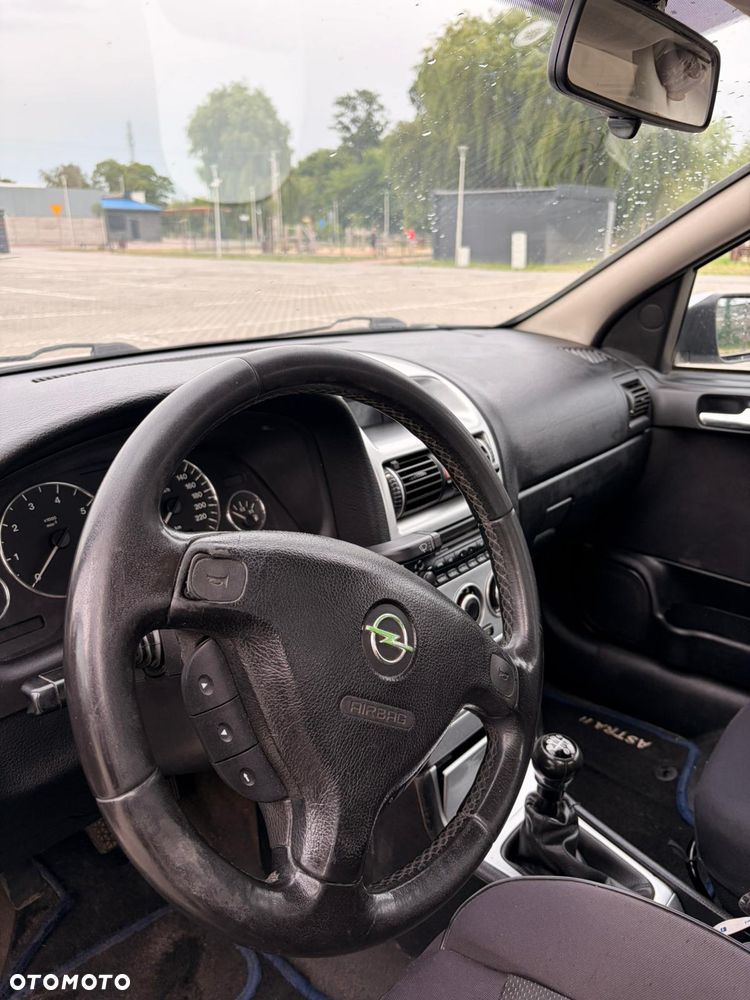 Opel Astra 1.6 - 12