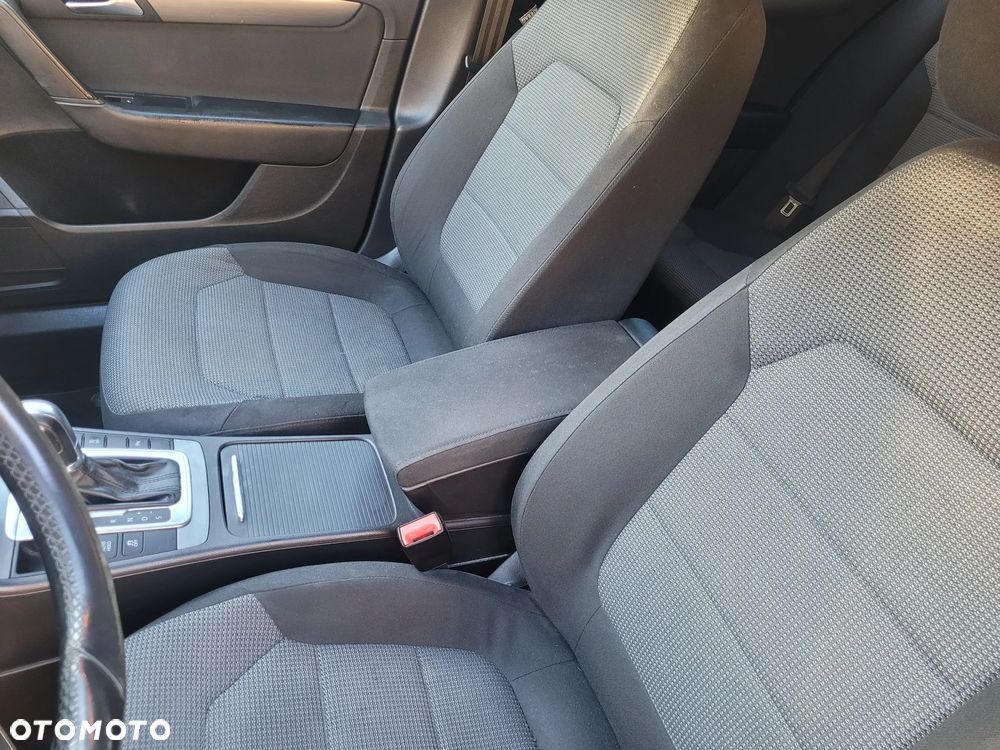 Volkswagen Passat - 9