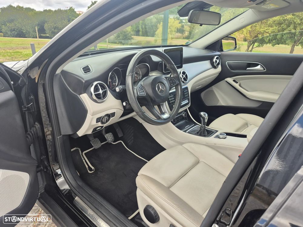 Mercedes-Benz GLA 180 (CDI) d Urban - 21