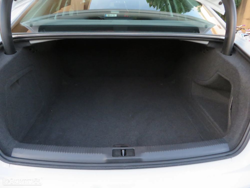 Audi A4 2.0 TDI Sport - 13