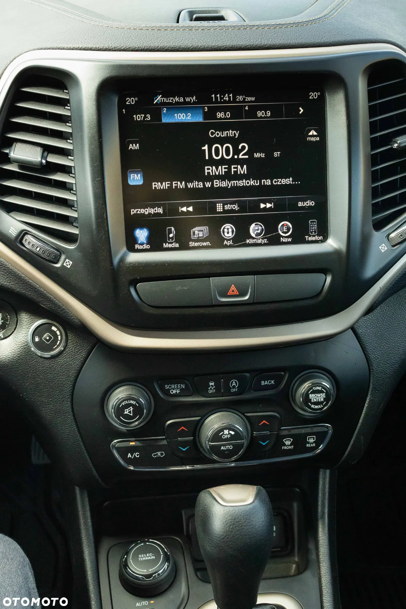Jeep Cherokee - 16