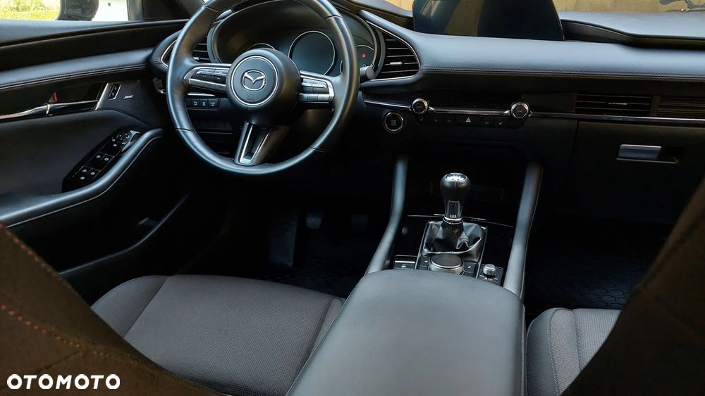 Mazda 3 e-SKYACTIV-G 150 M HYBRID EXCLUSIVE-LINE - 32