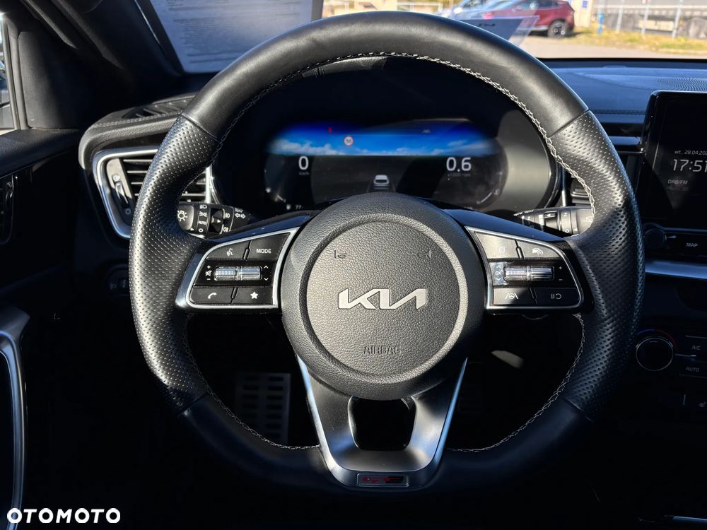 Kia ProCeed - 10