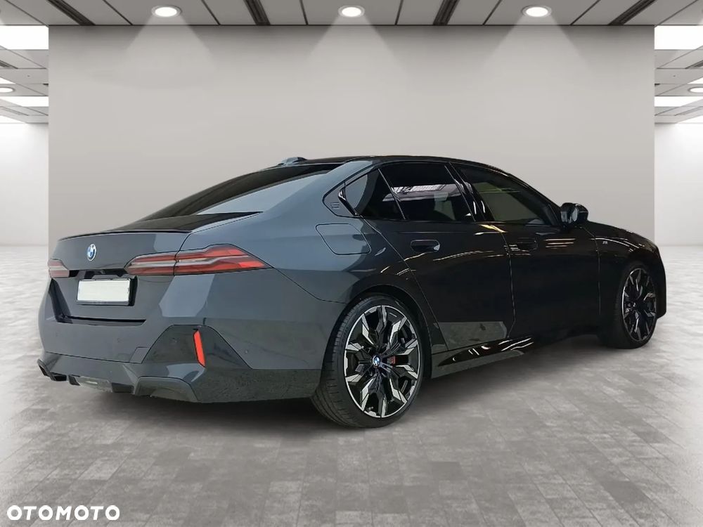 BMW Seria 5 540d xDrive mHEV M Sport - 5