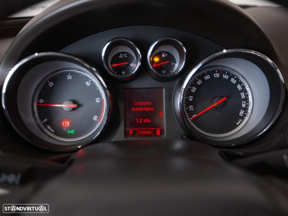 Opel Insignia - 20