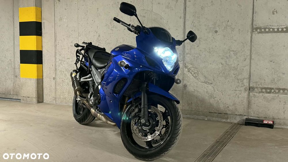 Suzuki GSX - 1
