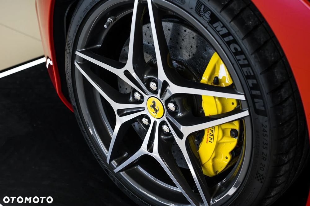 Ferrari California T - 14