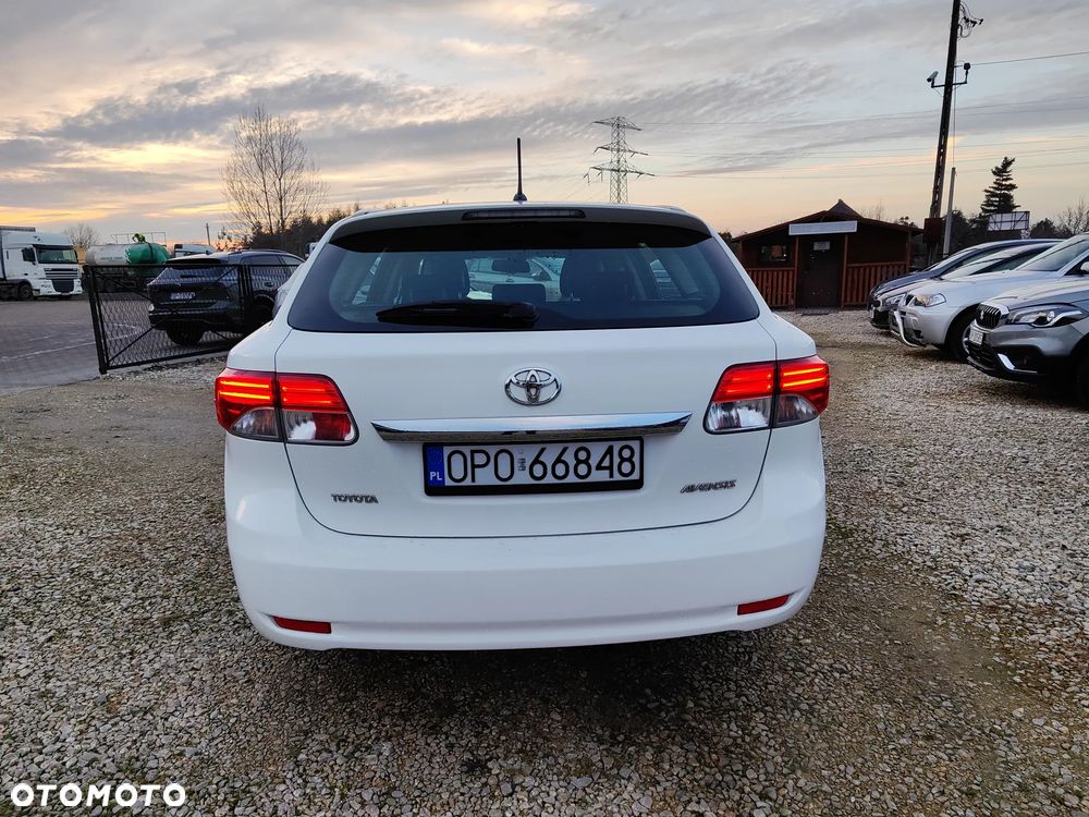 Toyota Avensis 2.2 D-4D Business Edition - 6