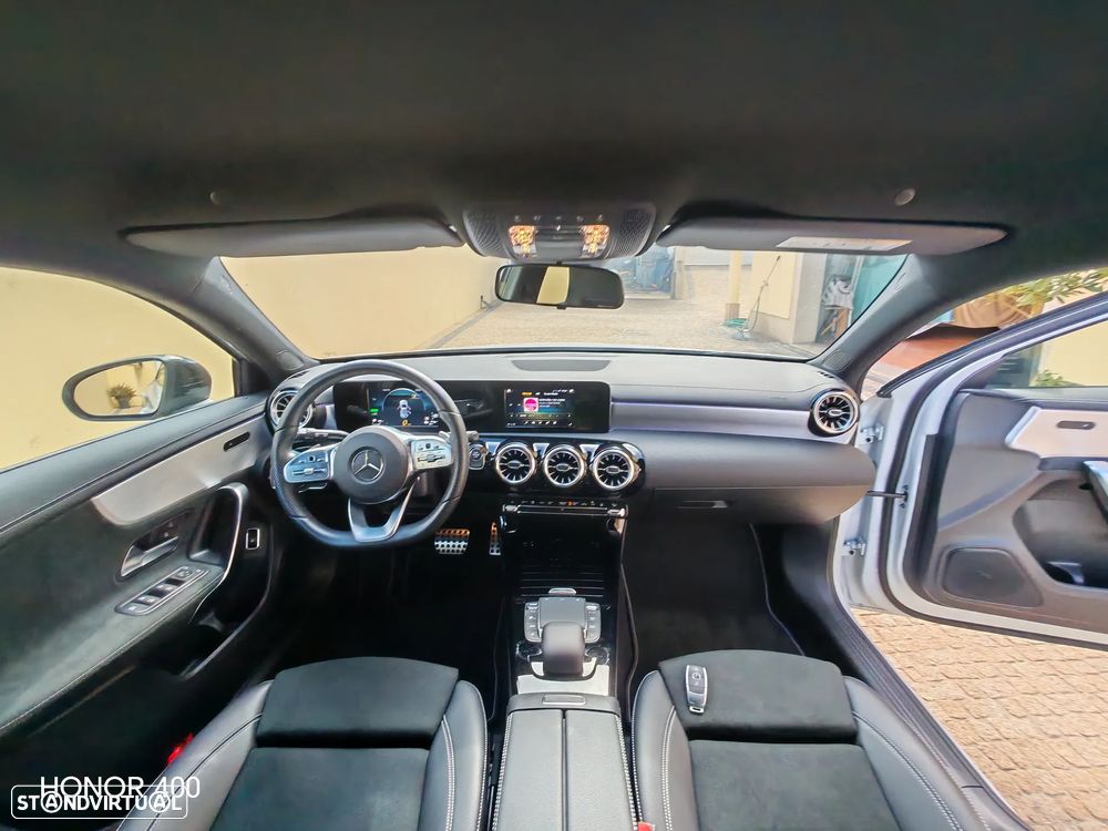 Mercedes-Benz A 250 e AMG Line - 8