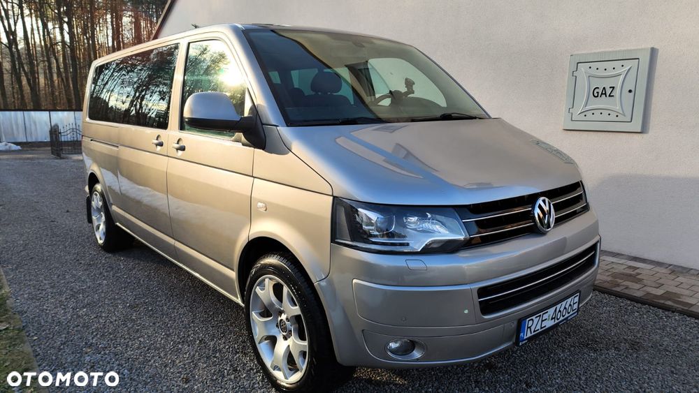 Volkswagen Caravelle - 2