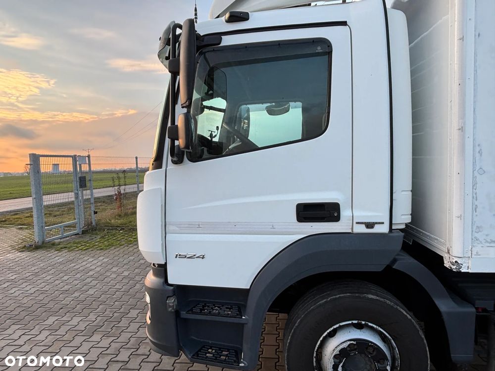 Mercedes-Benz ATEGO 1524  EURO 6 (1527, 1530) kontener z windą , kabina przeedłużana  z łóżkiem składanym - 6