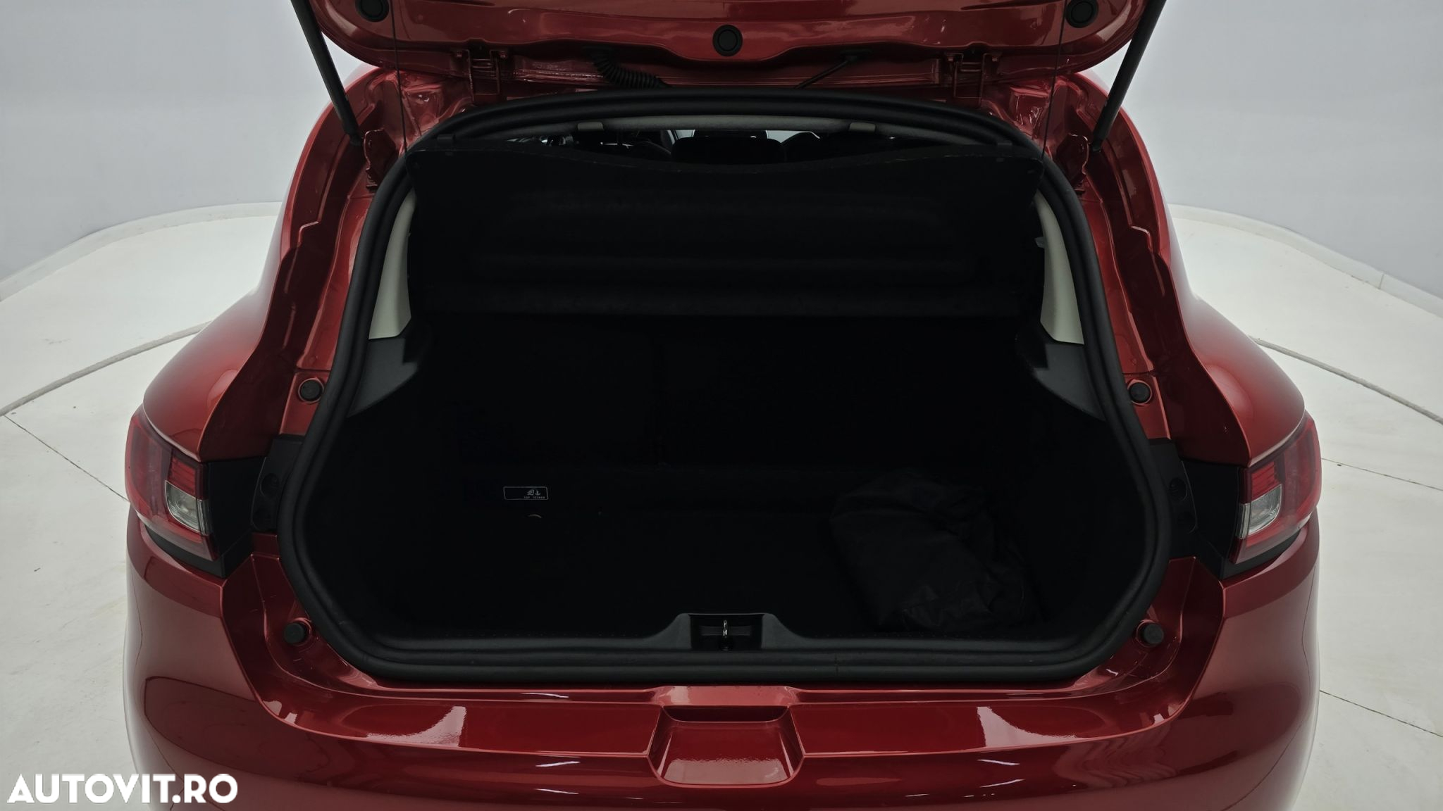 Renault Clio - 25