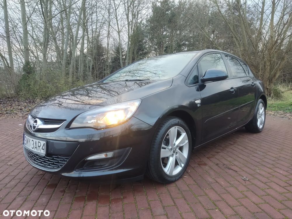 Opel Astra 1.4 Turbo 150 Jahre - 3