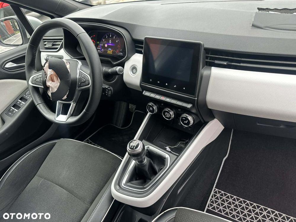 Renault Clio TCe 100 INTENS - 10