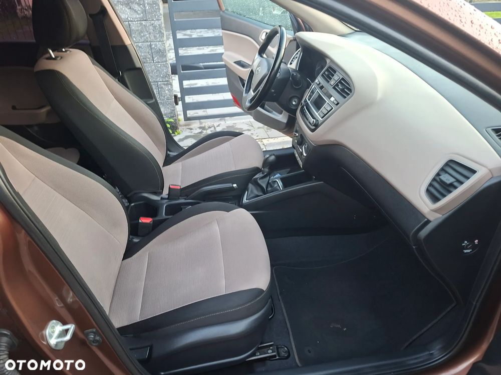 Hyundai i20 1.2 BlueDrive Fresh - 24
