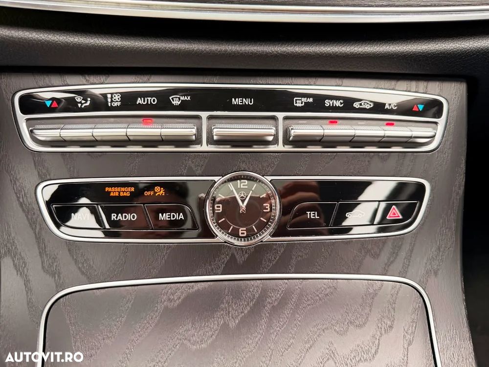 Mercedes-Benz E 220 d Coupe 9G-TRONIC AMG Line - 29