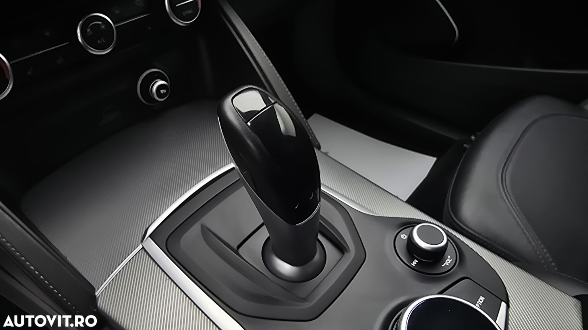 Alfa Romeo Stelvio 2.0 Turbo AWD AT8 Super - 17
