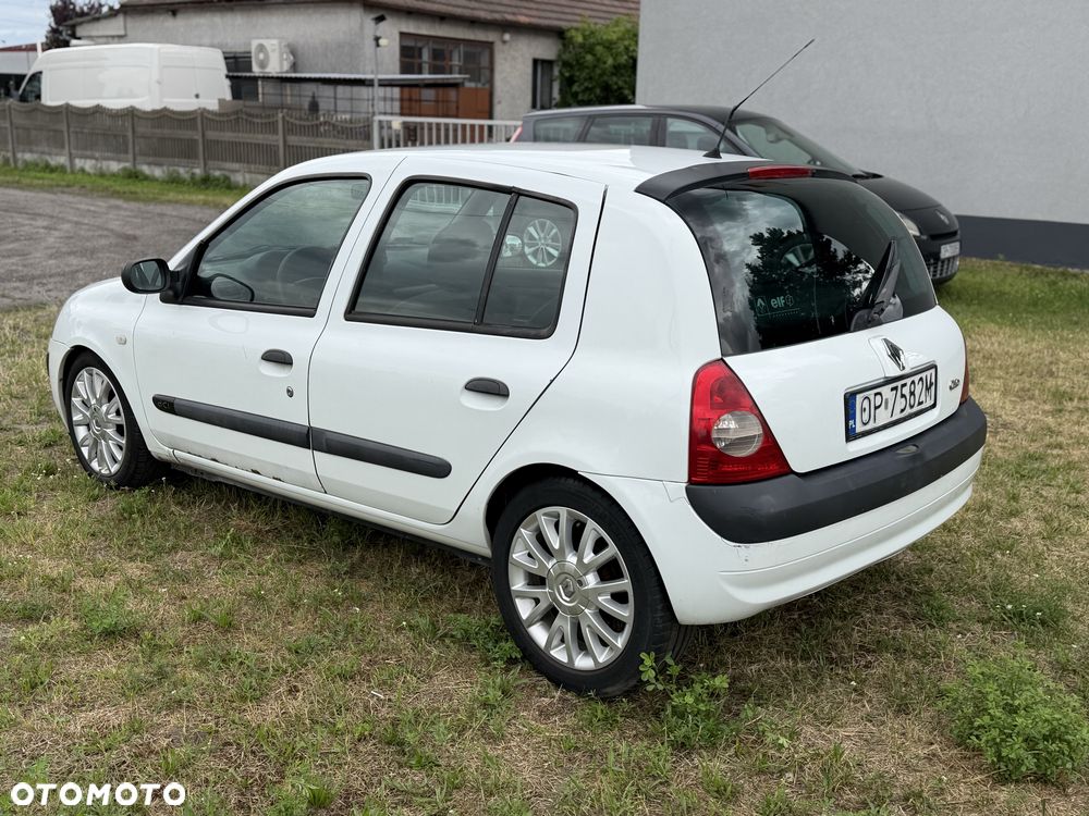 Renault Clio - 2