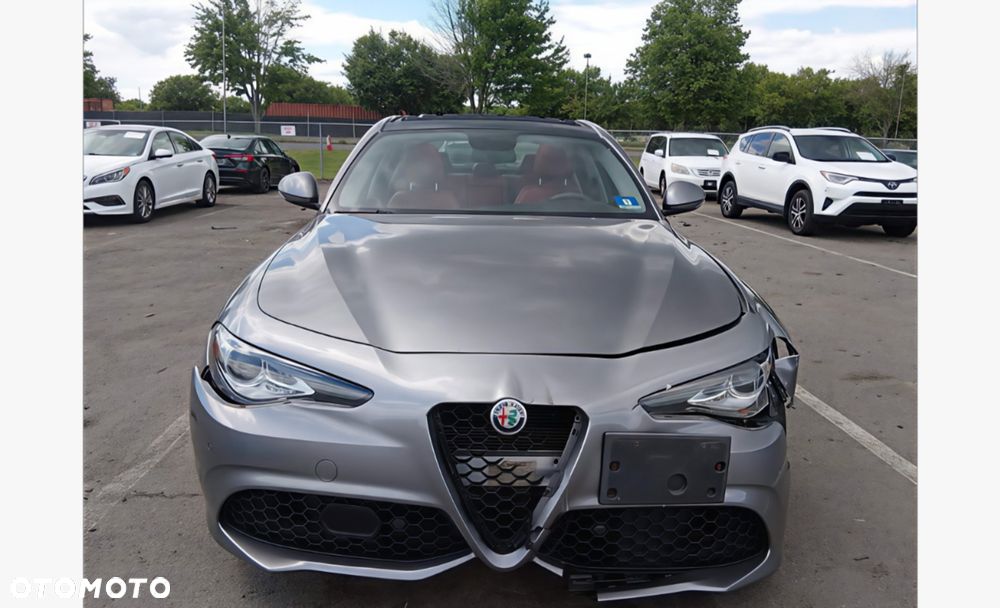 Alfa Romeo Giulia - 2
