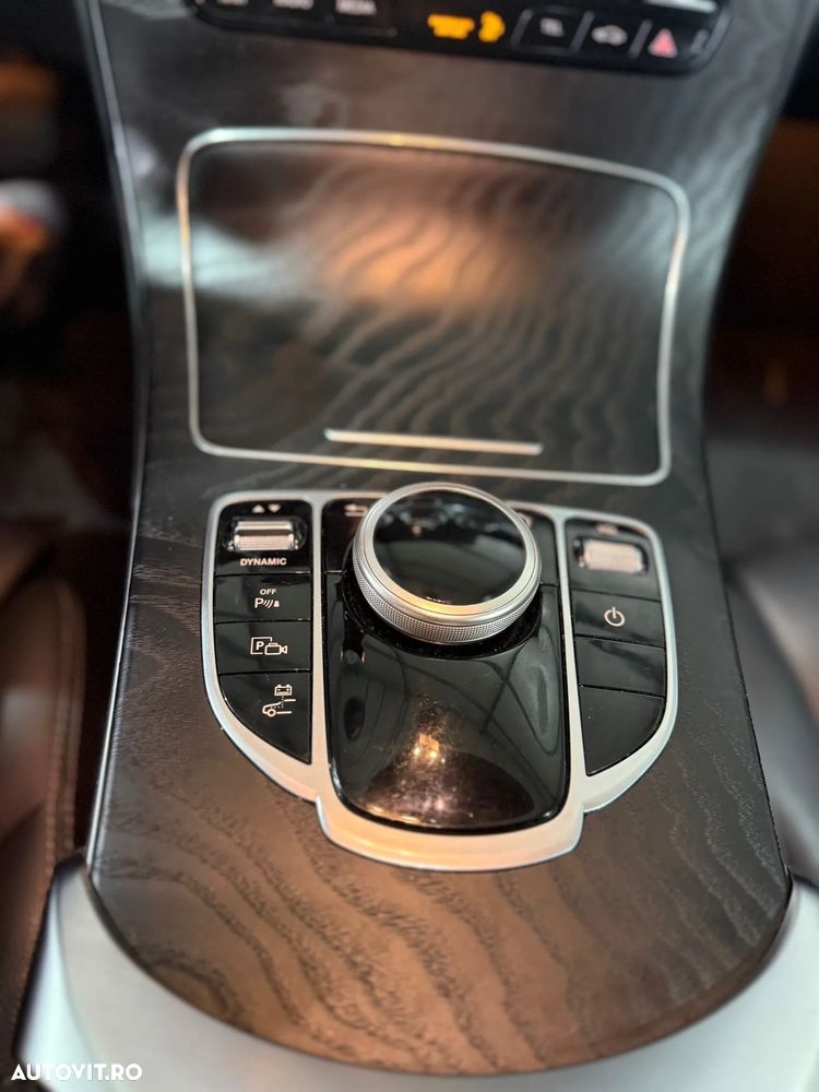 Mercedes-Benz C - 26