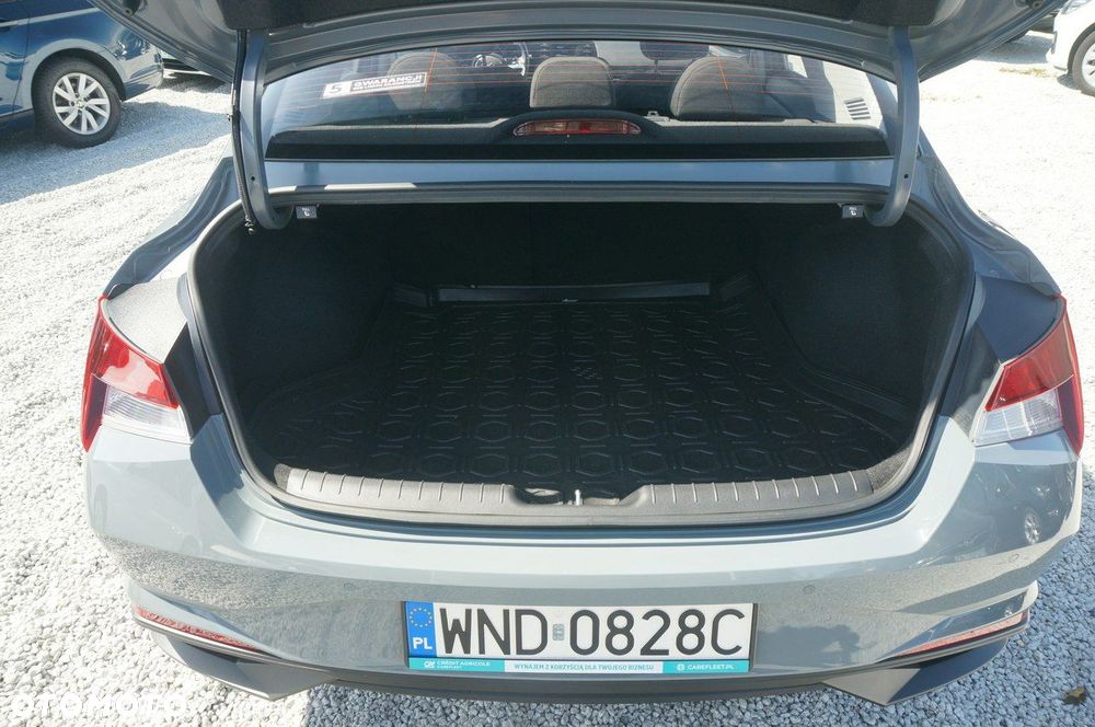 Hyundai Elantra 1.6 Modern - 31