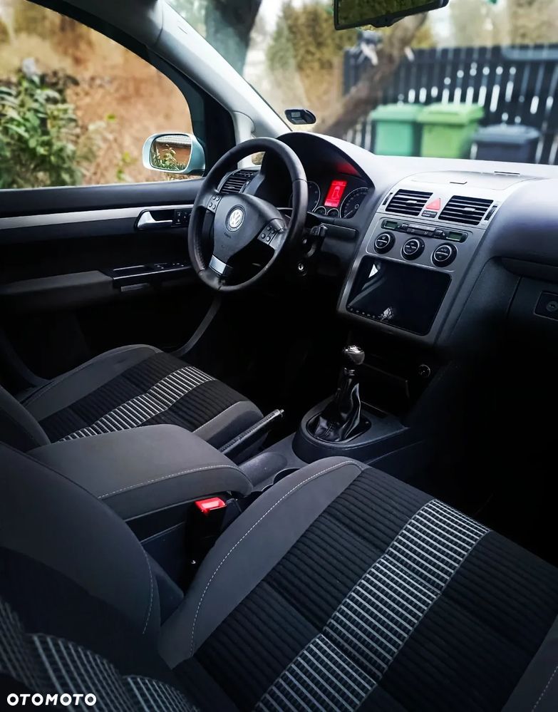 Volkswagen Touran 1.9 TDI DPF Goal - 12