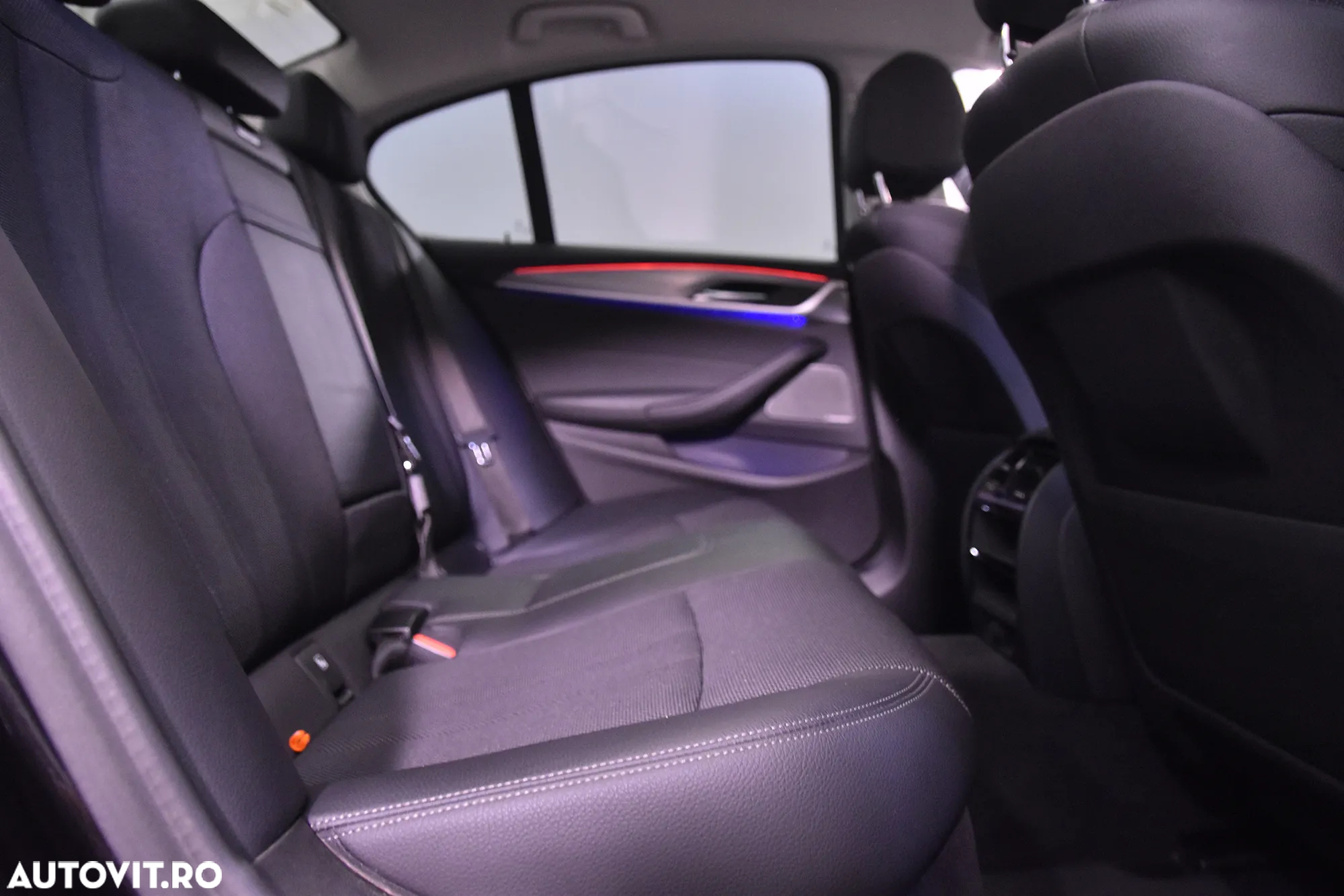 BMW Seria 5 520d AT - 12