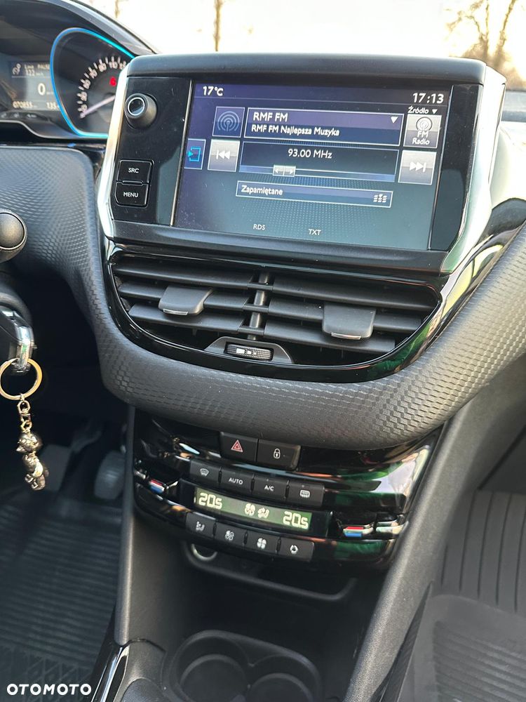 Peugeot 2008 - 17