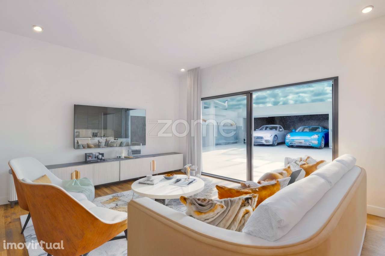 Nova T4 com 3 Suites | Piscina no Rooftop | junto à Praia da Madalena - Grande imagem: 3/35