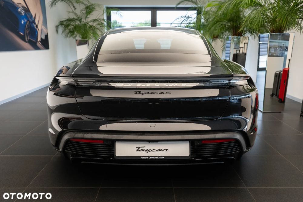 Porsche Taycan 105kWh 4S Black Edition - 6