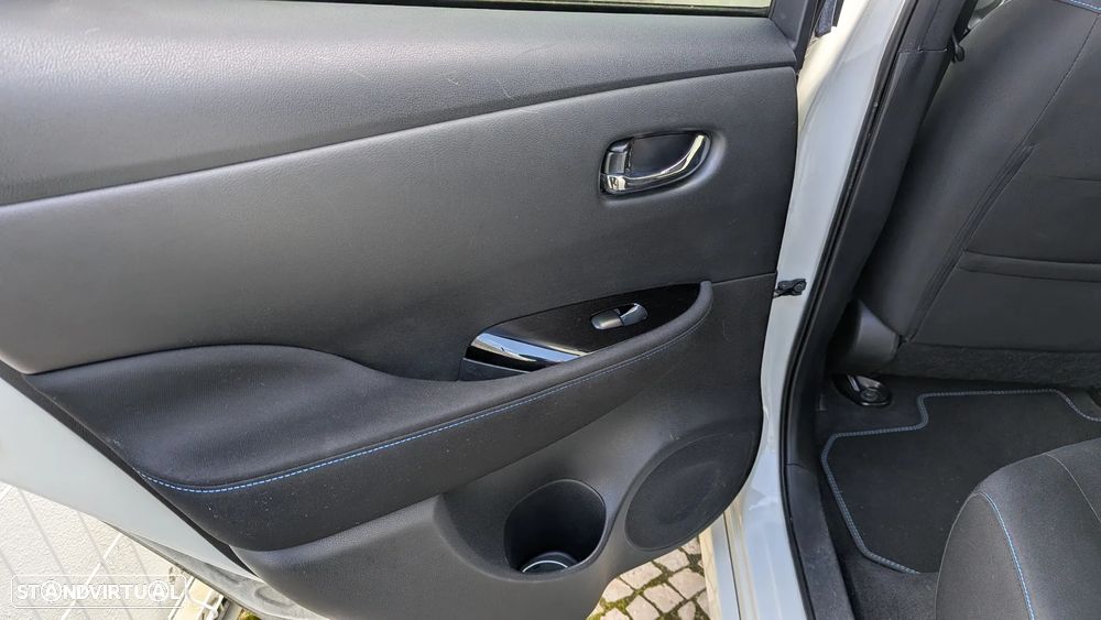 Nissan Leaf N-Connecta - 32