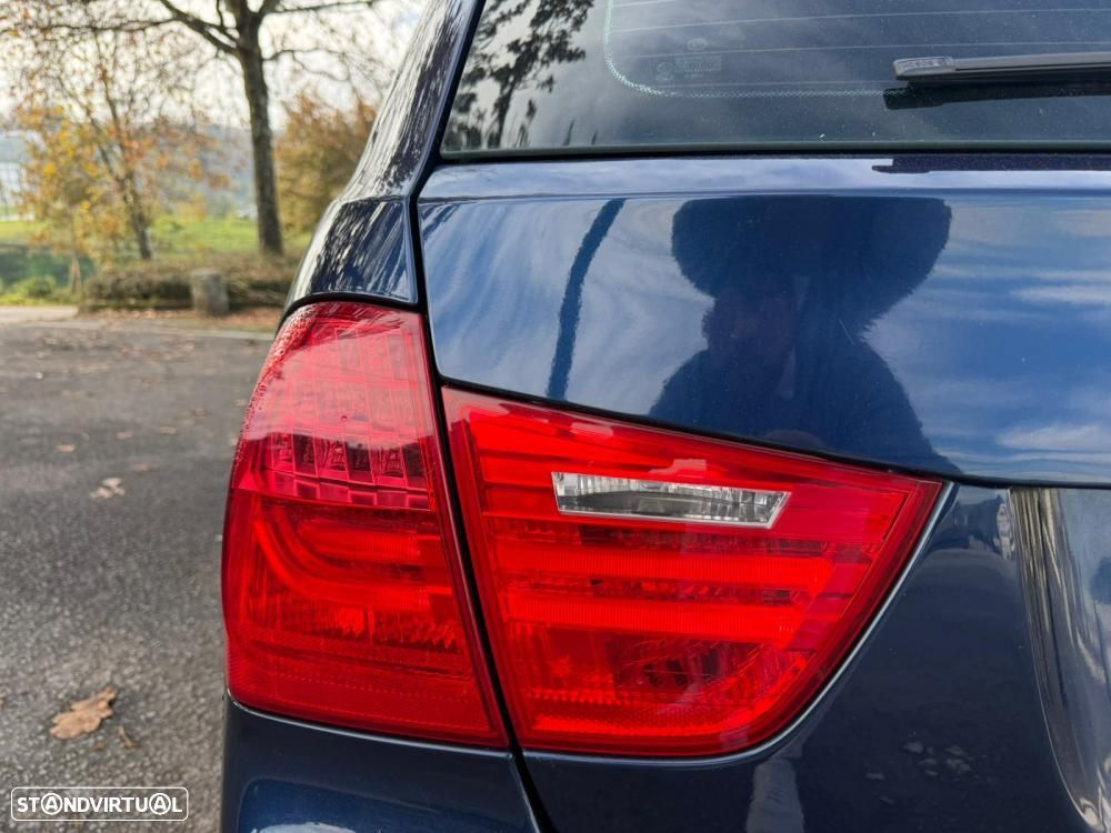 BMW 318 d Touring Line Sport - 13