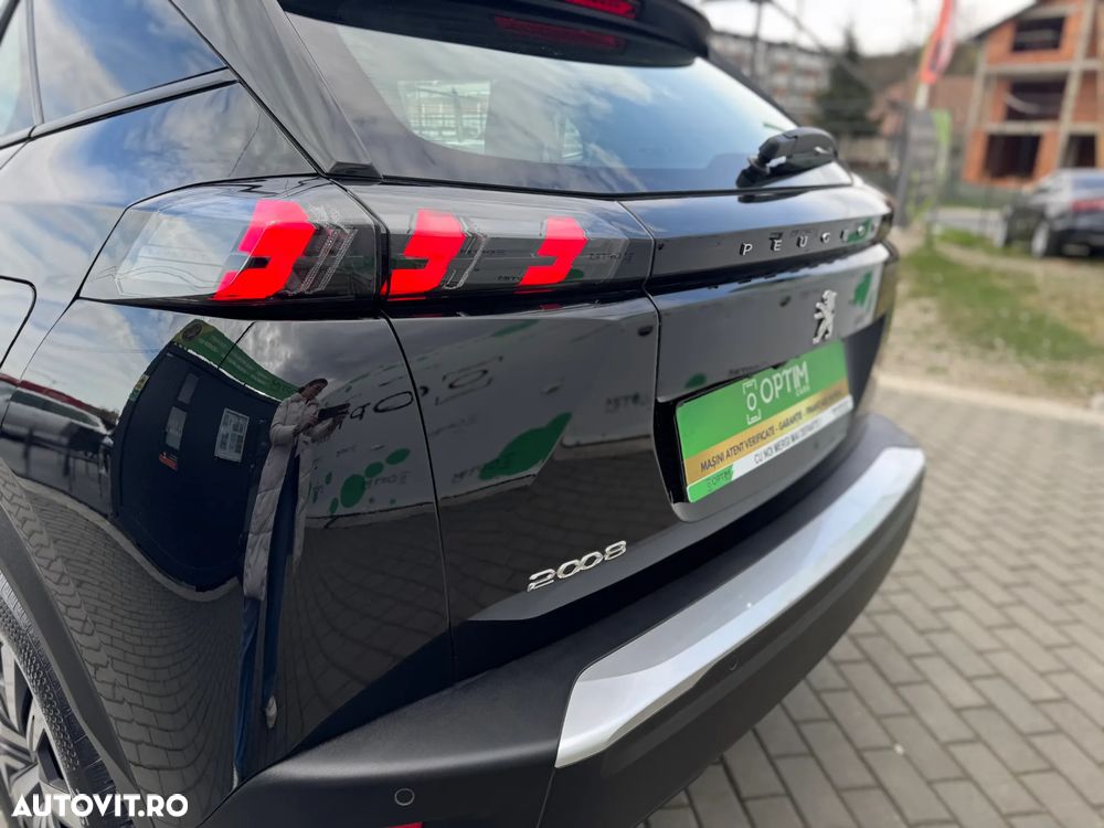 Peugeot 2008 1.2 PureTech BVM6 STT Active Pack - 31