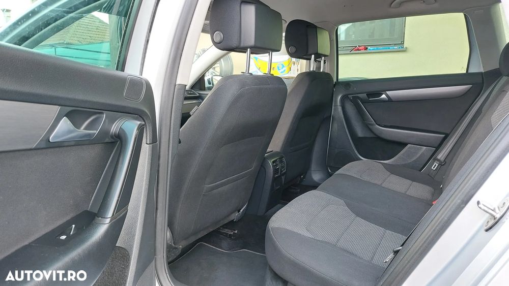 Volkswagen Passat Variant 2.0 TDI BlueMotion Technology Comfortline - 12