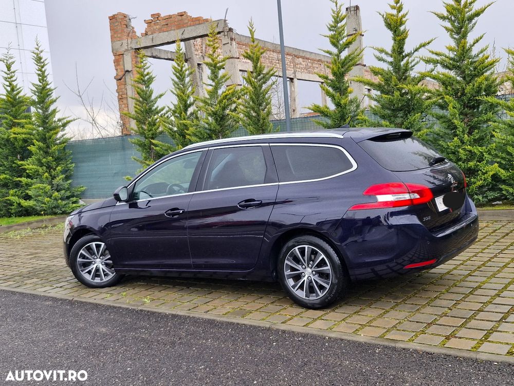 Peugeot 308 1.2 L PureTech Turbo Allure - 3